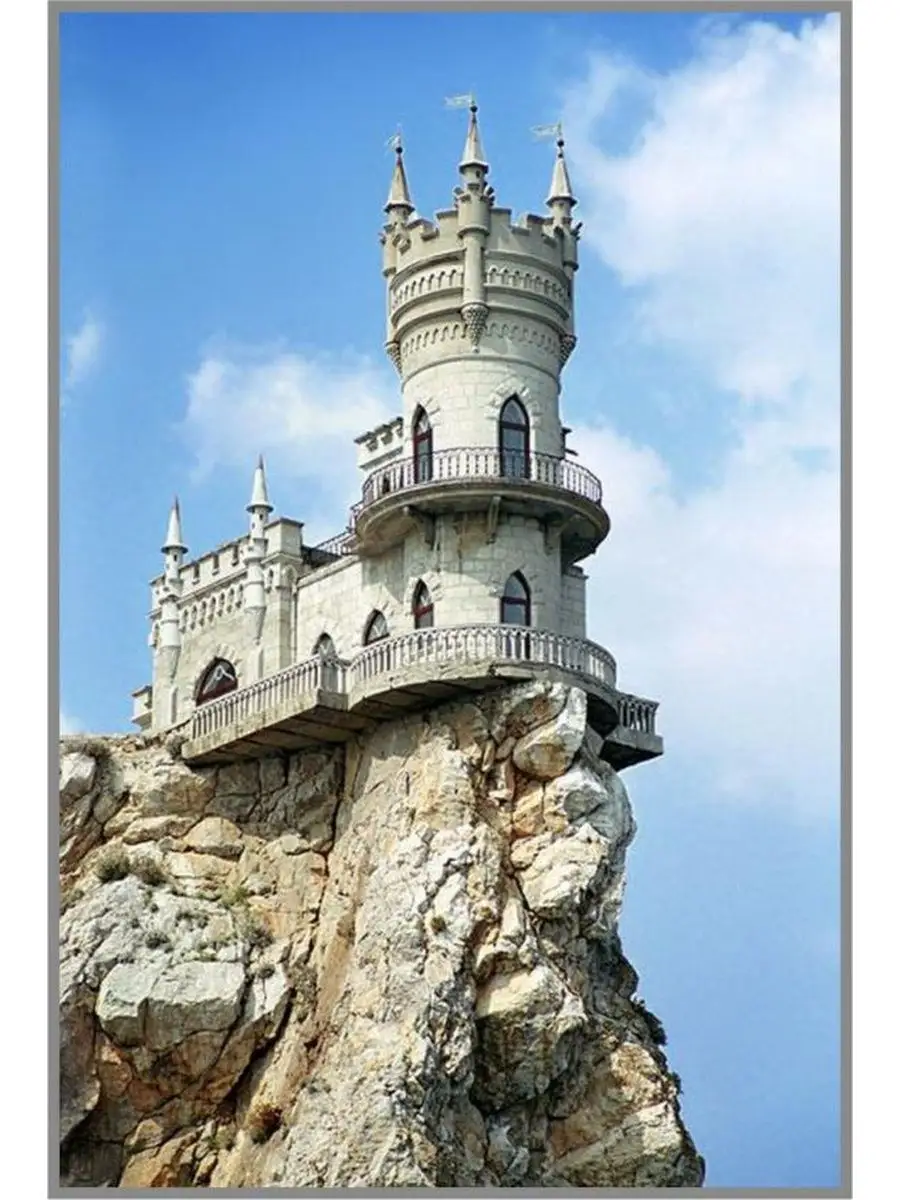 Гольяново ласточкино гнездо. Ласточкино гнездо 2021. Ласточкино гнездо до скольки. Замок ласточкино гнездо в крыму. Ласточкино гнездо в крыму внутри замка.