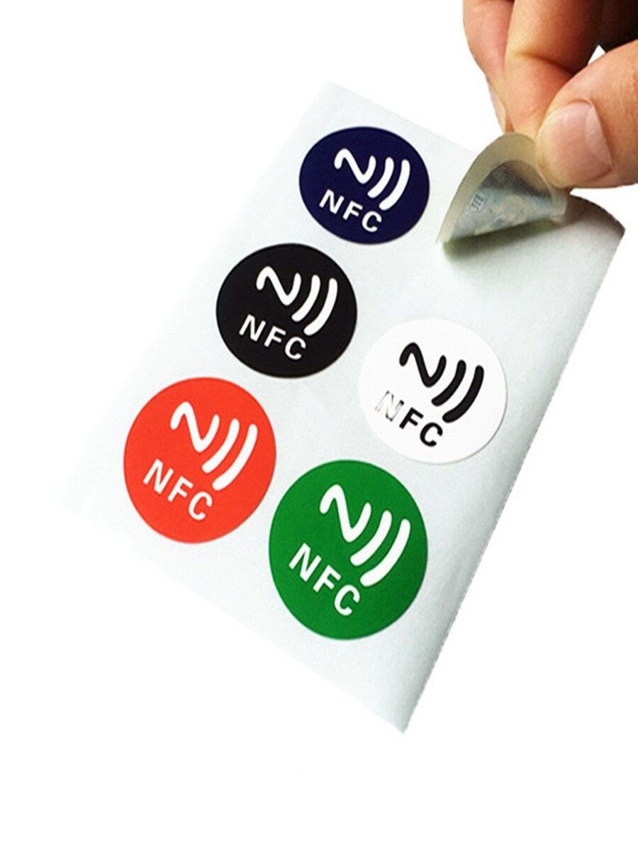 Считать метку nfc. NFC стикер. NFC метки реклама. NFC табличка. NFC метка на карте.
