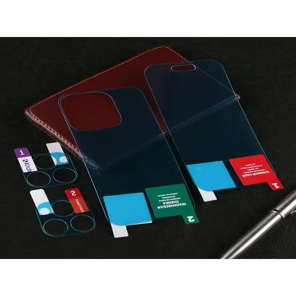 Комплект защитных стекол для iPhone 14 Pro