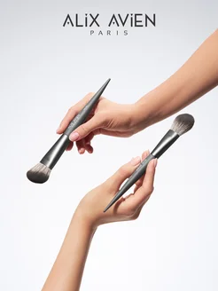 Кисть для румян хайлайтера скульптора Contour brush ALIX AVIEN. Цвет серый. Вид 5.