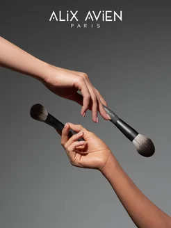 Кисть для пудры пушистая Powder brush ALIX AVIEN. Цвет серый. Вид 4.