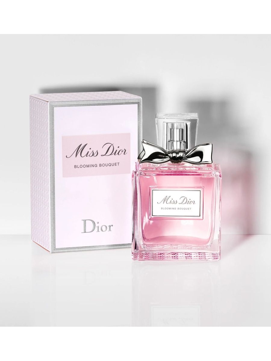 Мисс диор блуминг купить. Miss Dior Blooming Bouquet Ноты. Розовые духи женские. Dior Parfum. Духи женские розовые нежные фирменные.
