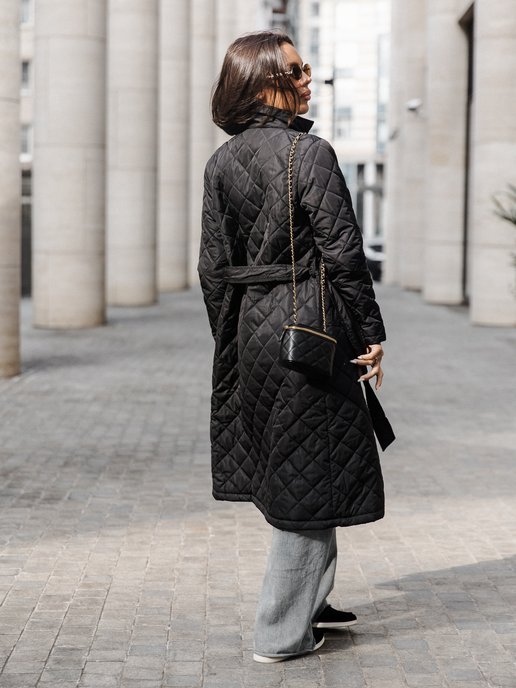 Женские стеганые демисезонные пальто: с чем лучше носить