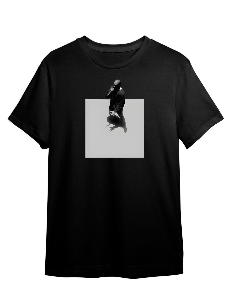 Канье Уэст в футболке. Kanye West футболка черные псы. Kanye West футболка с орлом. Kanye West в футболке Бурзум.