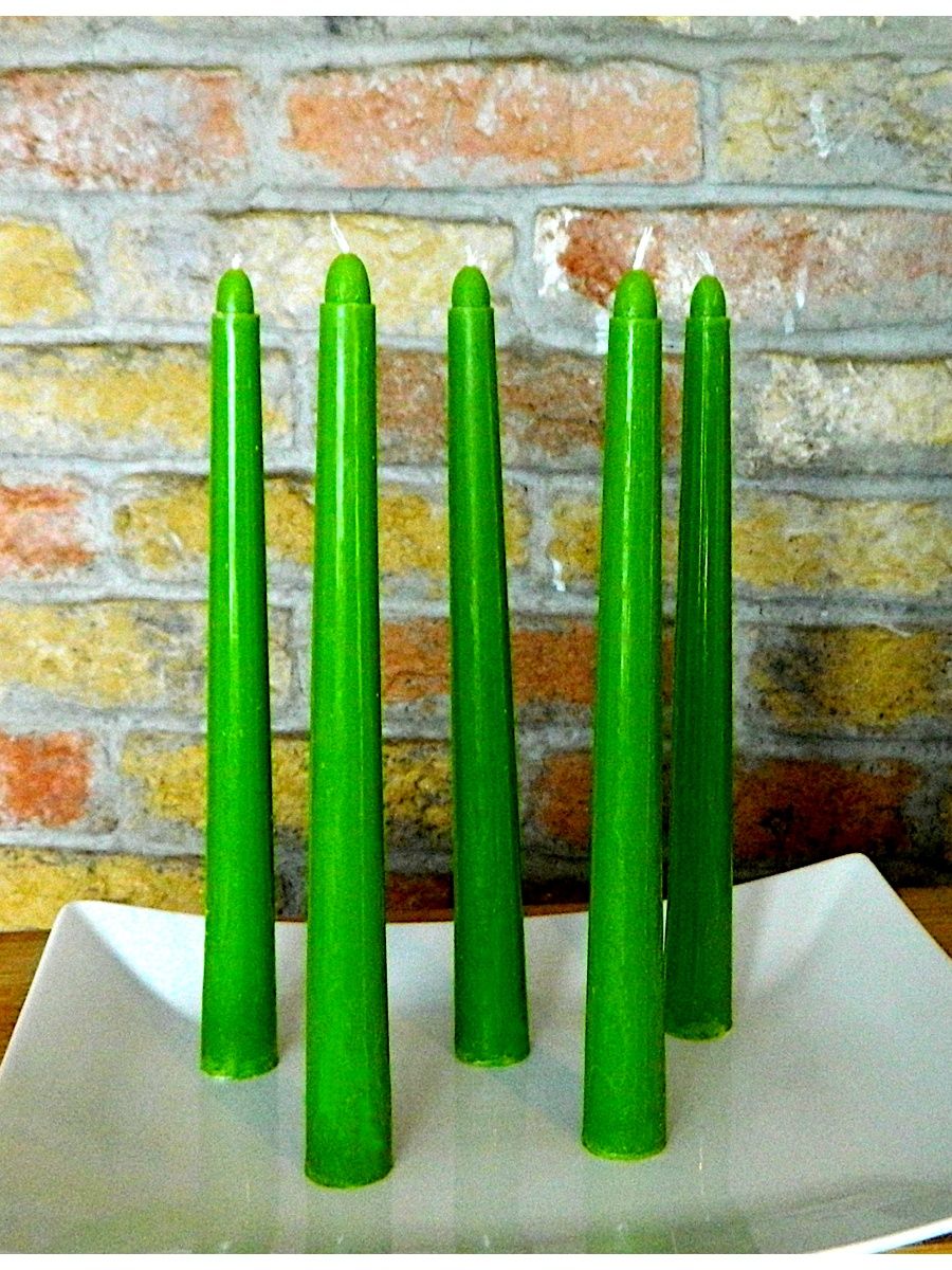 Свечи зеленого цвета. Свеча зеленая.