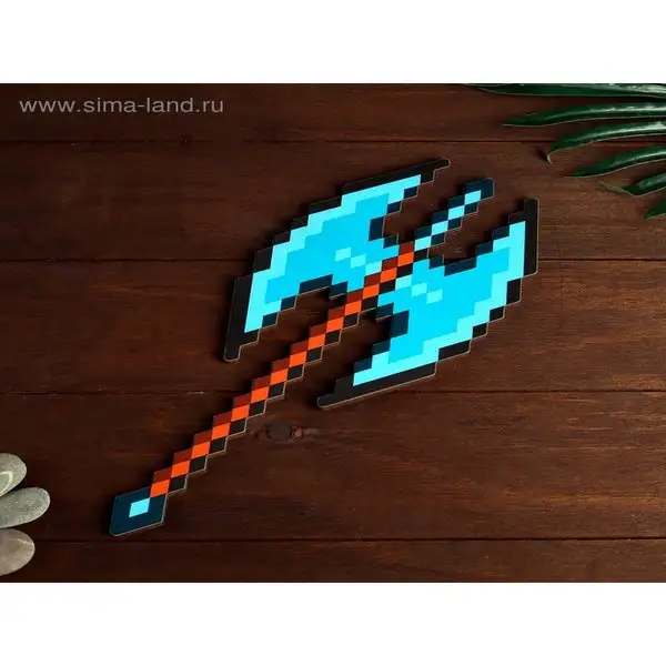 Сувенир деревянный топор берсерка "Пиксель"