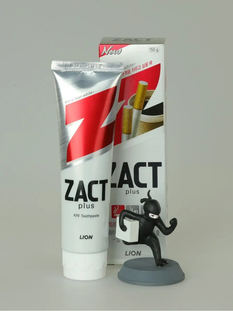 Зубная паста отбеливающая Zact Lion 150г