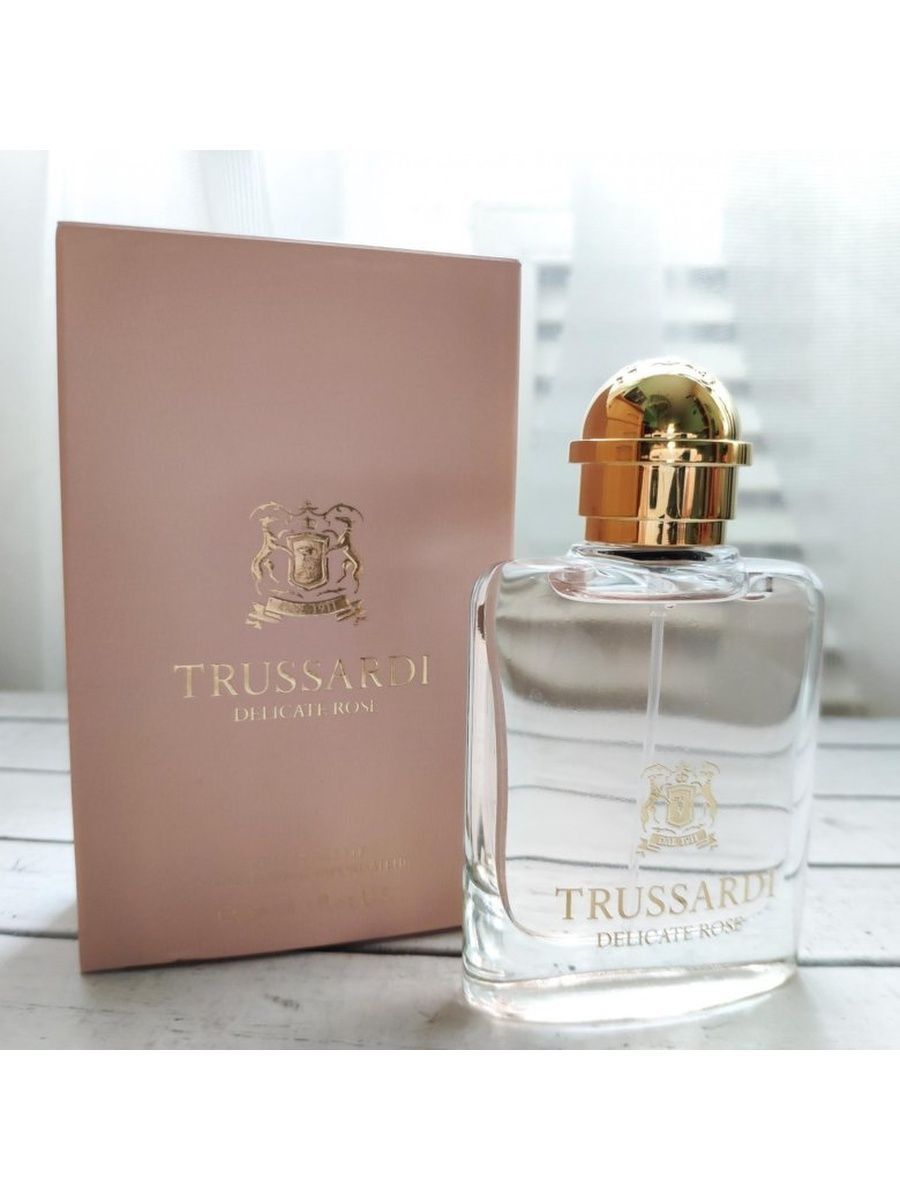 Trussardi delicate rose цена. Туалетная вода Труссарди Деликейт Роуз. Труссарди delicate Rose 100ml. Trussardi туалетная вода delicate Rose, 30 мл.