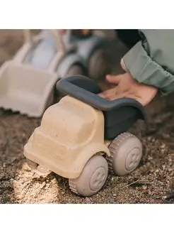 Машинки из биопластика Vikingtoys, 2шт. VIKING TOYS. Цвет зеленый, хаки. Вид 3.