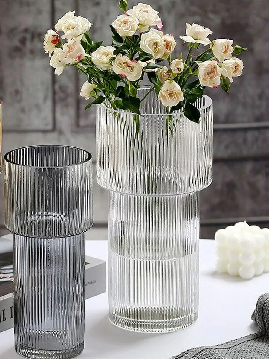 Неотразимые вазы с цветами в интерьере домов: подборка лучших идей